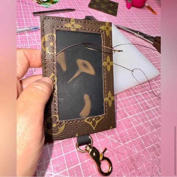 🤎🩷 LV Monogram Custom Lanyard ID Holder handmade - Picture 13 of 13